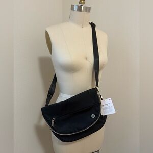 New with Tags 5L Lululemon Black All Night Festival Crossbody Bag
